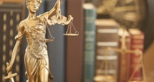 Compliance sofre por complexidade regulatória e TI defasada