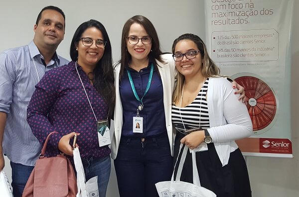 Executiva da Senior recebe gestoras do cliente SESI-PE