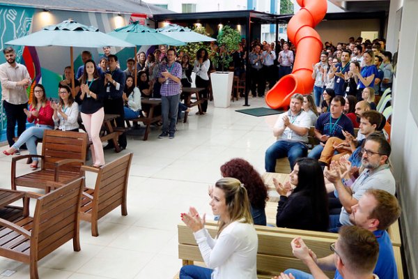 Com ambiente descontraído, Senior alia produtividade e qualidade de vida no trabalho
