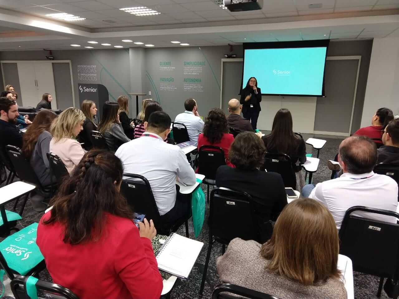 Senior realiza evento entre os clientes para compartilhar boas práticas na gestão de pessoas