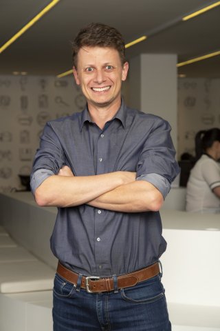 Ricardo Kremes explica que o WhatsApp é uma das ferramentas de comunicação mais usadas hoje, tanto no campo profissional como na rotina pessoal